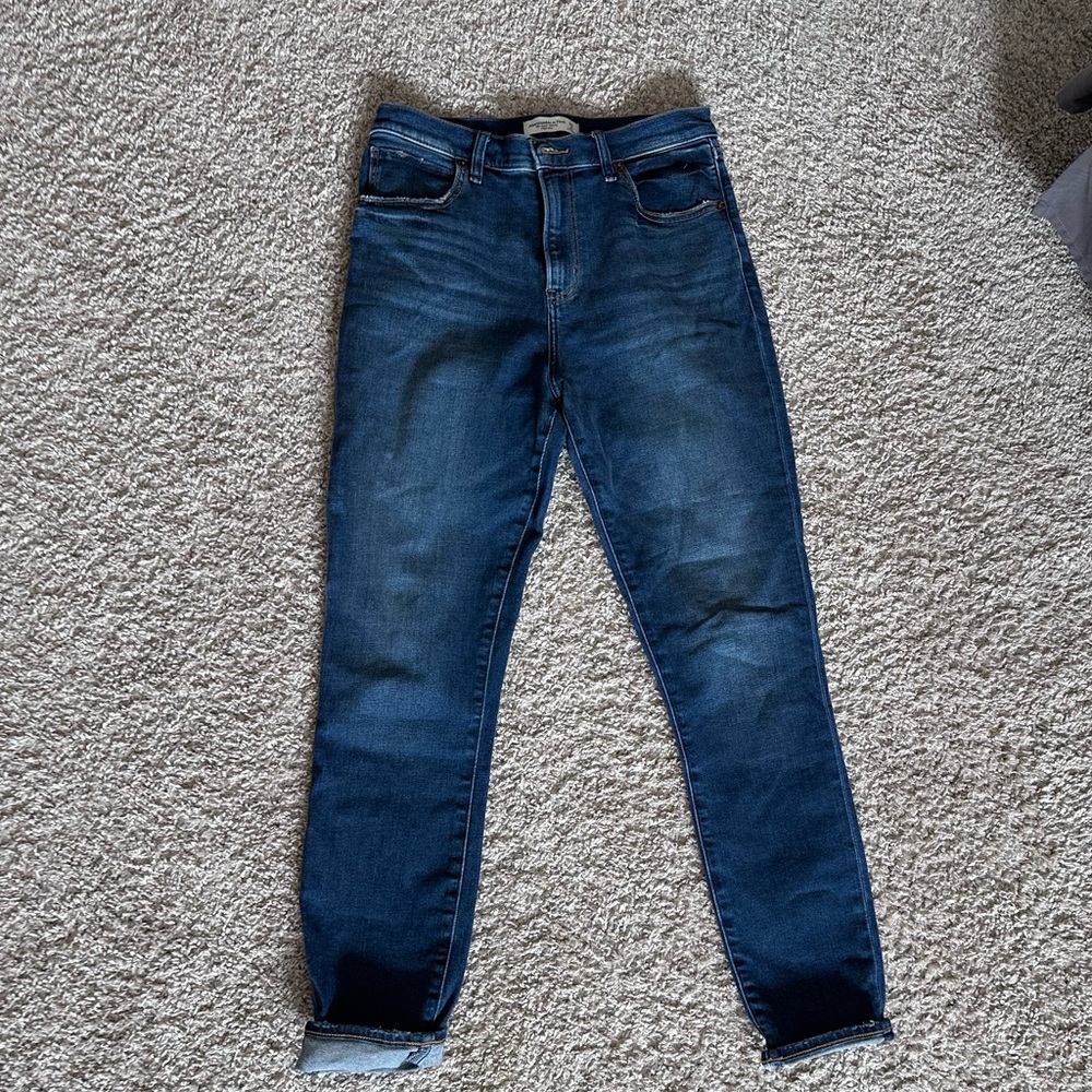 The super skinny high rise jeans Abercrombie size 29